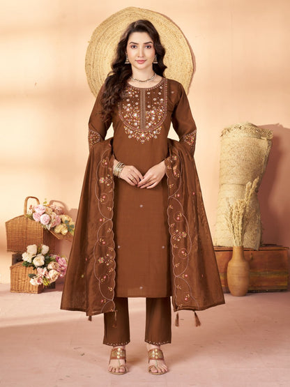 Floral Threadwork Marina Kurta Set (Plus size)