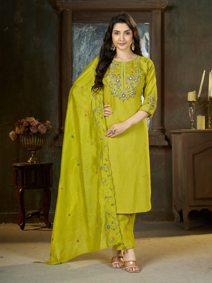 Floral Threadwork Marina Kurta Set (Plus size)