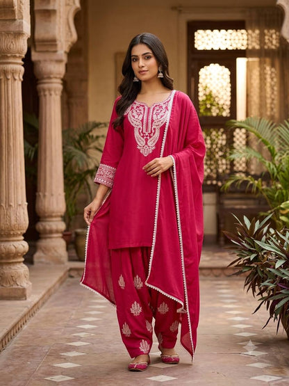 Fuchsia Paisley Embroidered Kurta Salwar