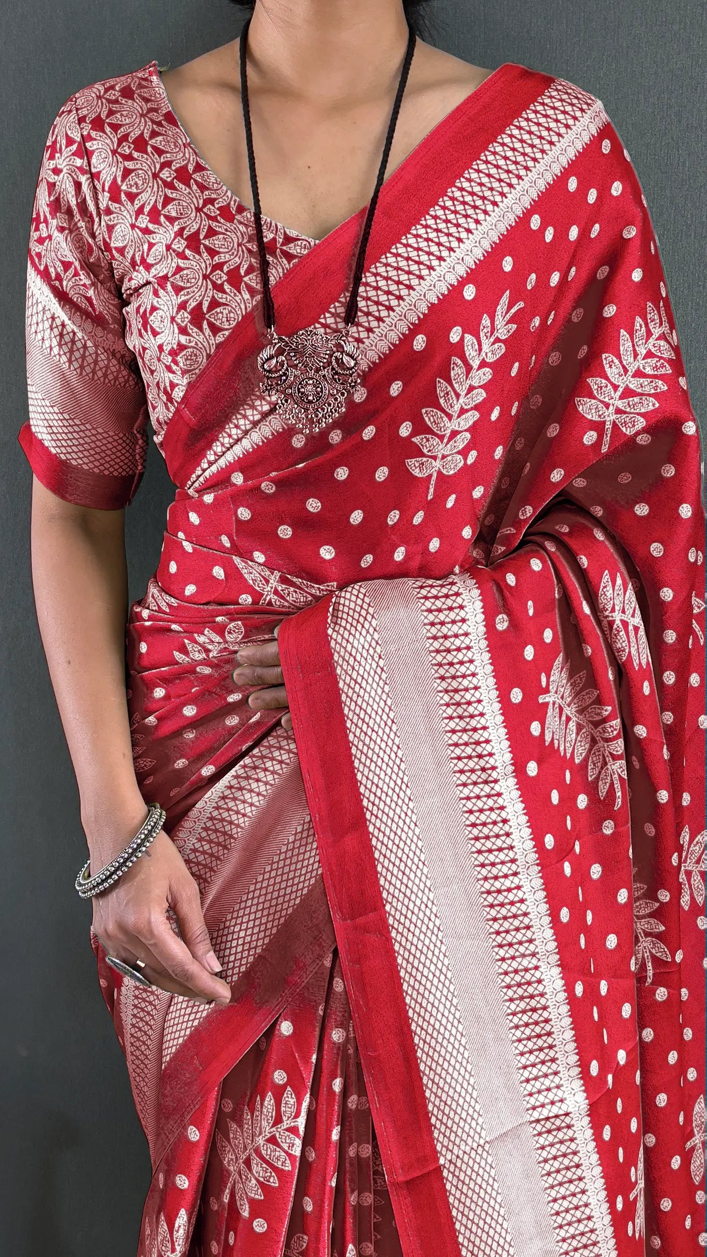 Bandhani Leaf Print Saree