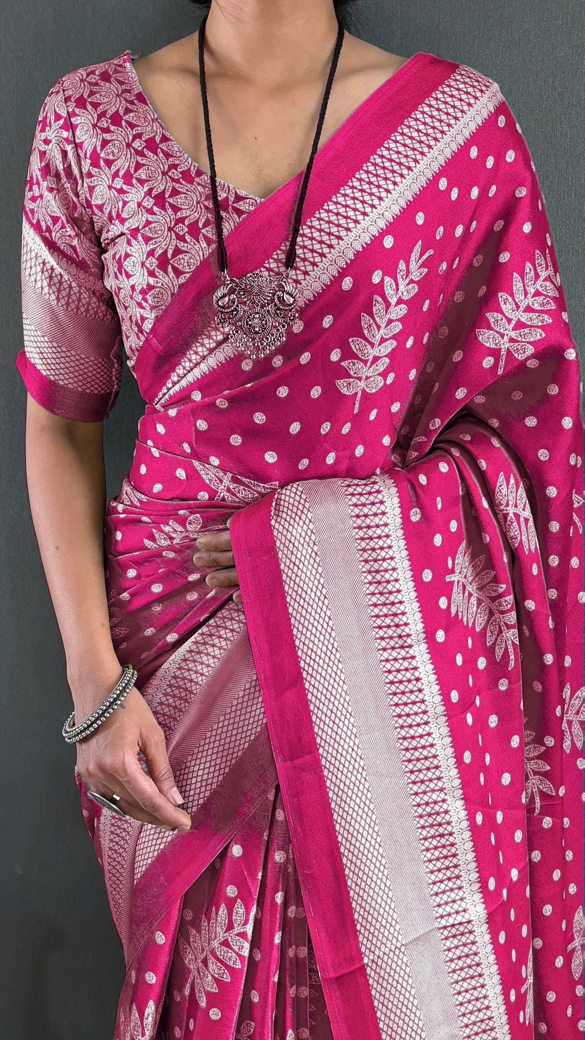 Bandhani Leaf Print Saree