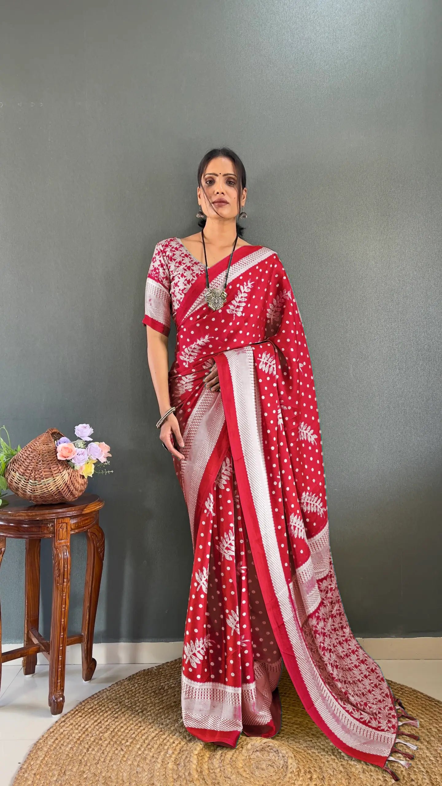 Bandhani Leaf Print Saree