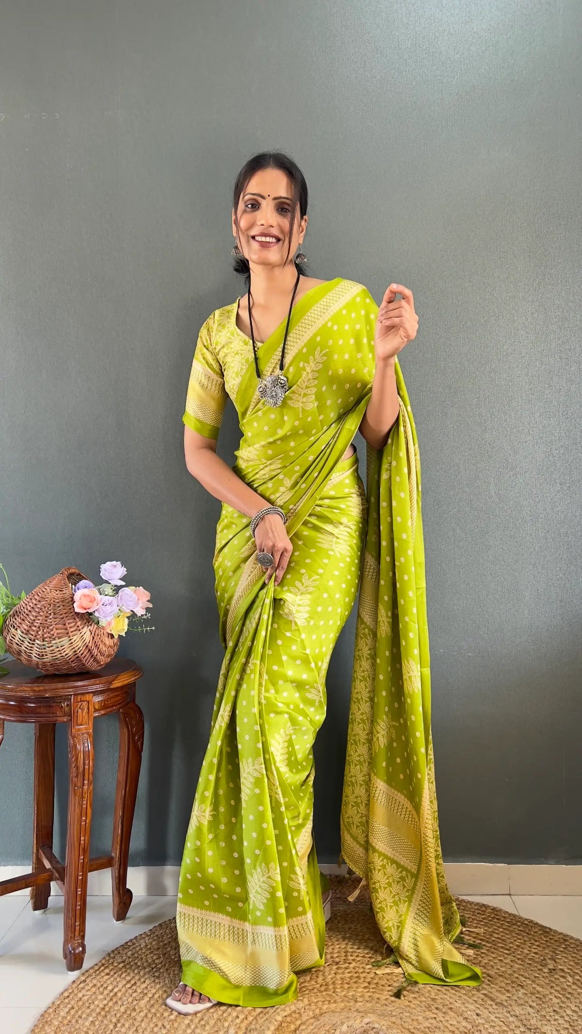 Bandhani Leaf Print Saree