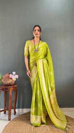 Bandhani Leaf Print Saree