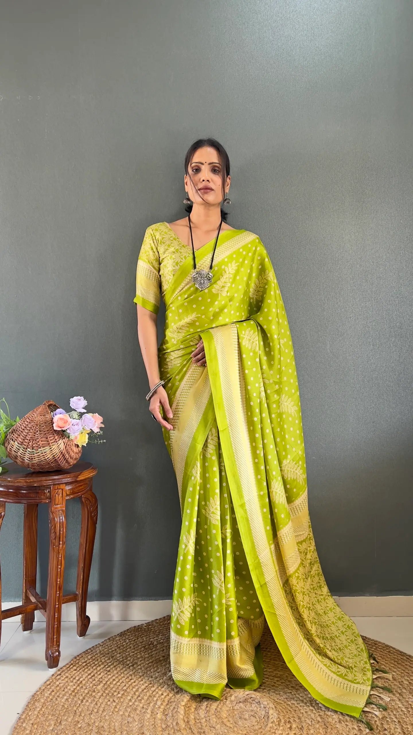 Bandhani Leaf Print Saree