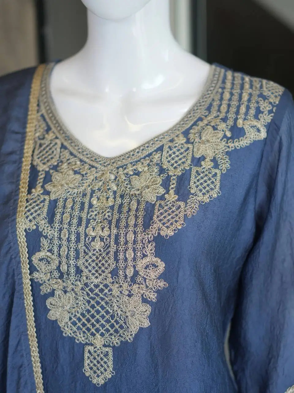Beautiful Rangoli Crush Zari Embroidery Kurta 3 piece set