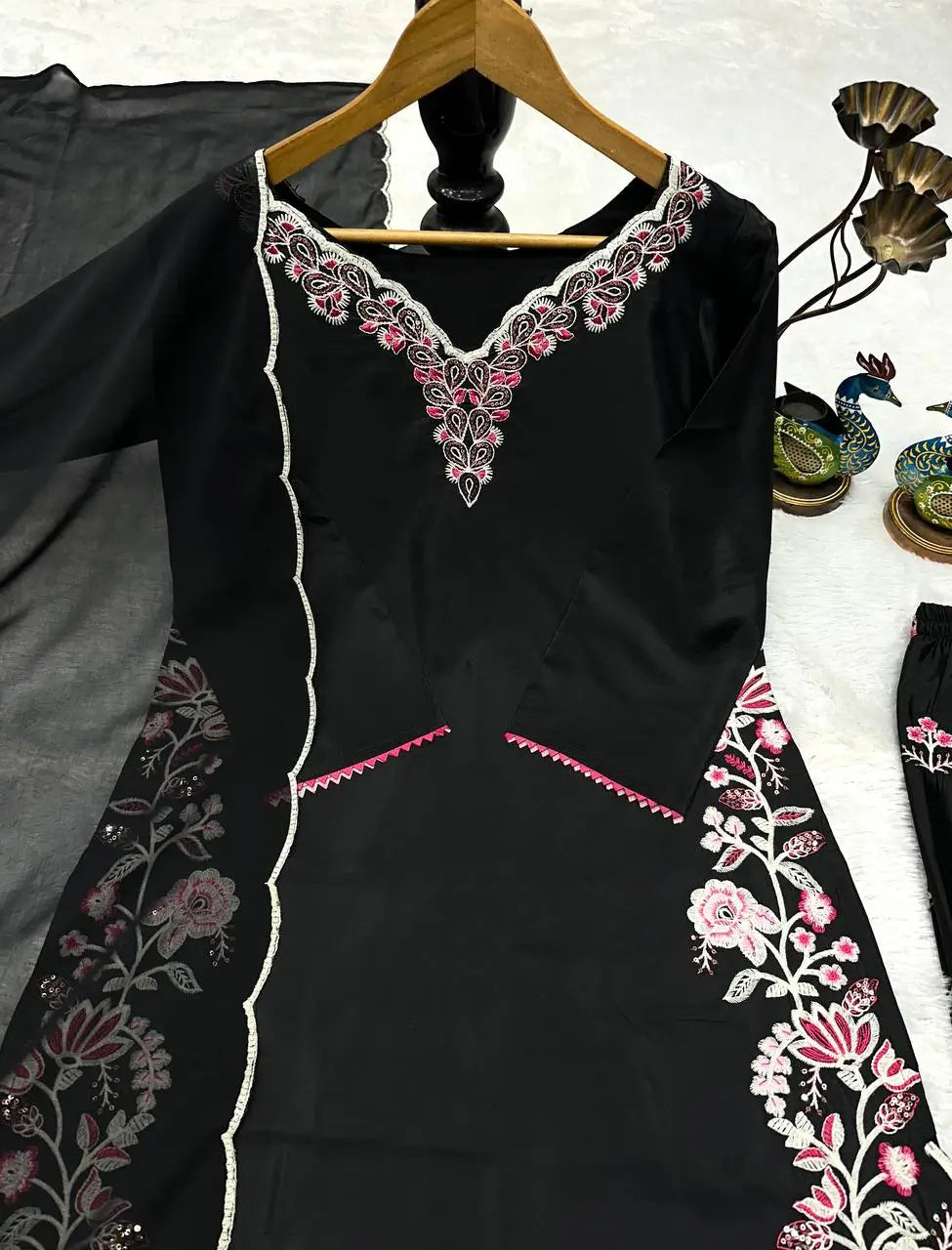 Black Floral Embroidered Kurti Set