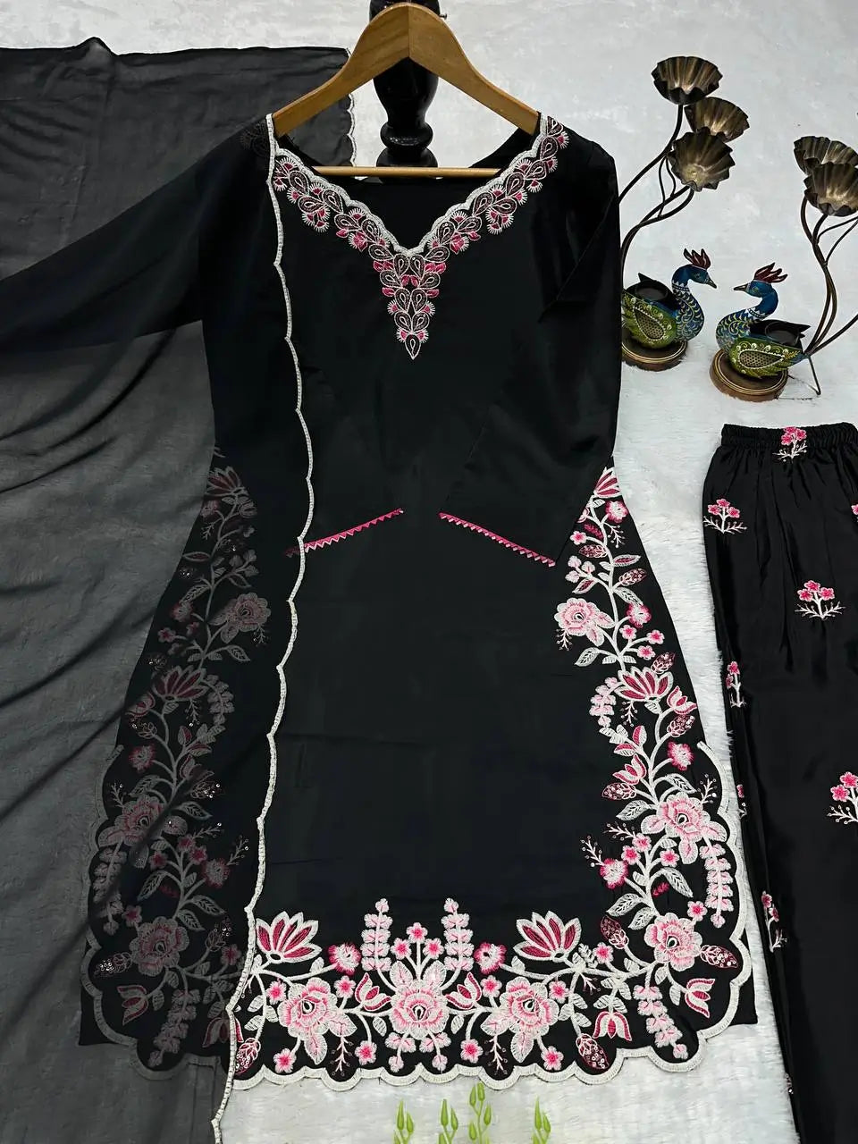 Black Floral Embroidered Kurti Set