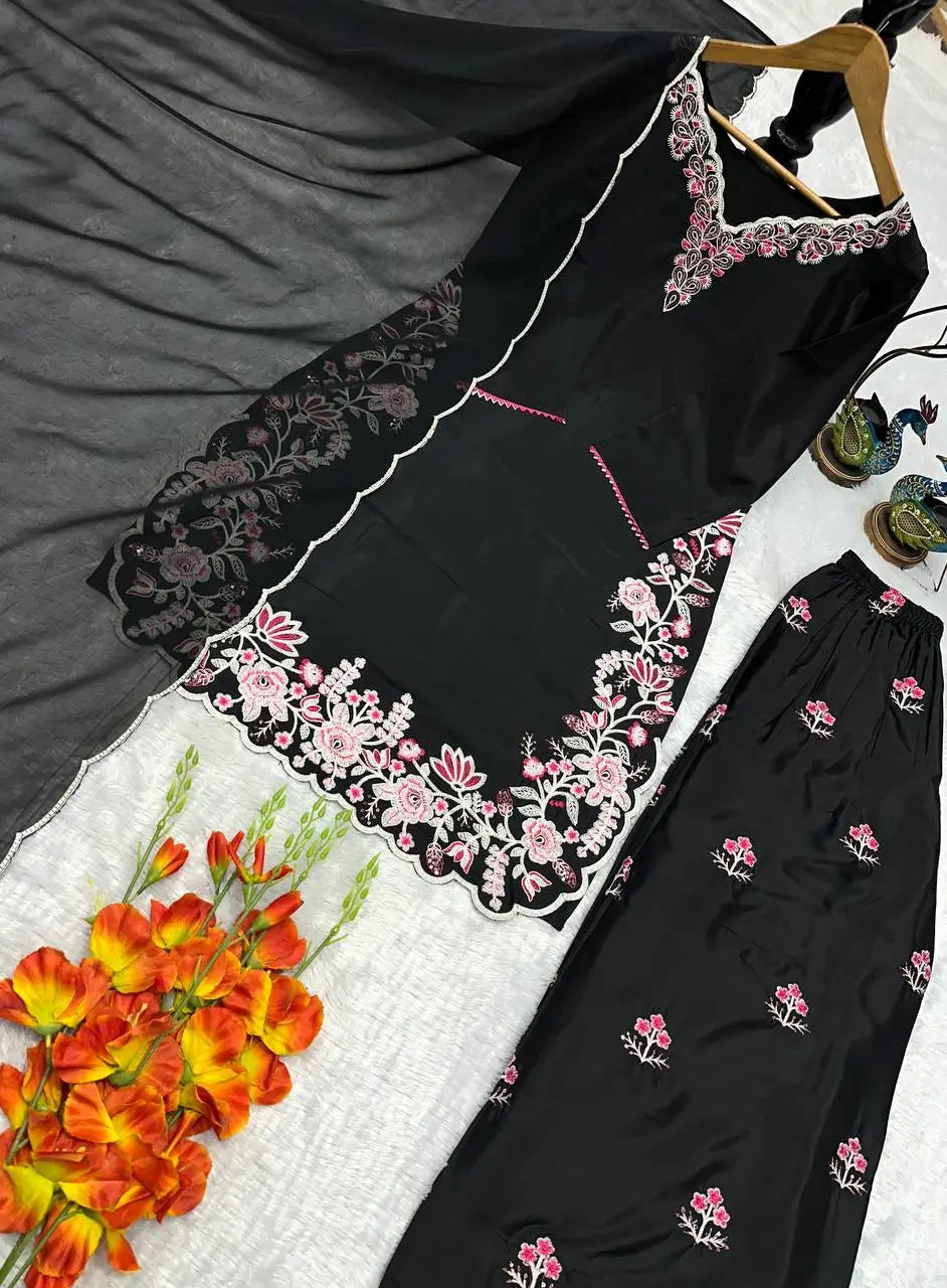 Black Floral Embroidered Kurti Set
