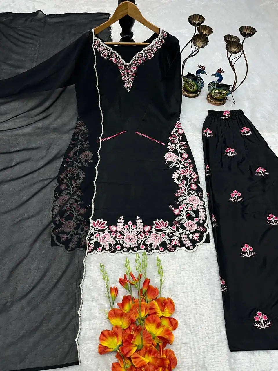 Black Floral Embroidered Kurti Set