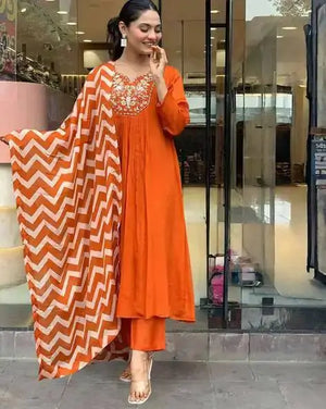 Chanderi Silk Embroidered Kurta Set with Dupatta