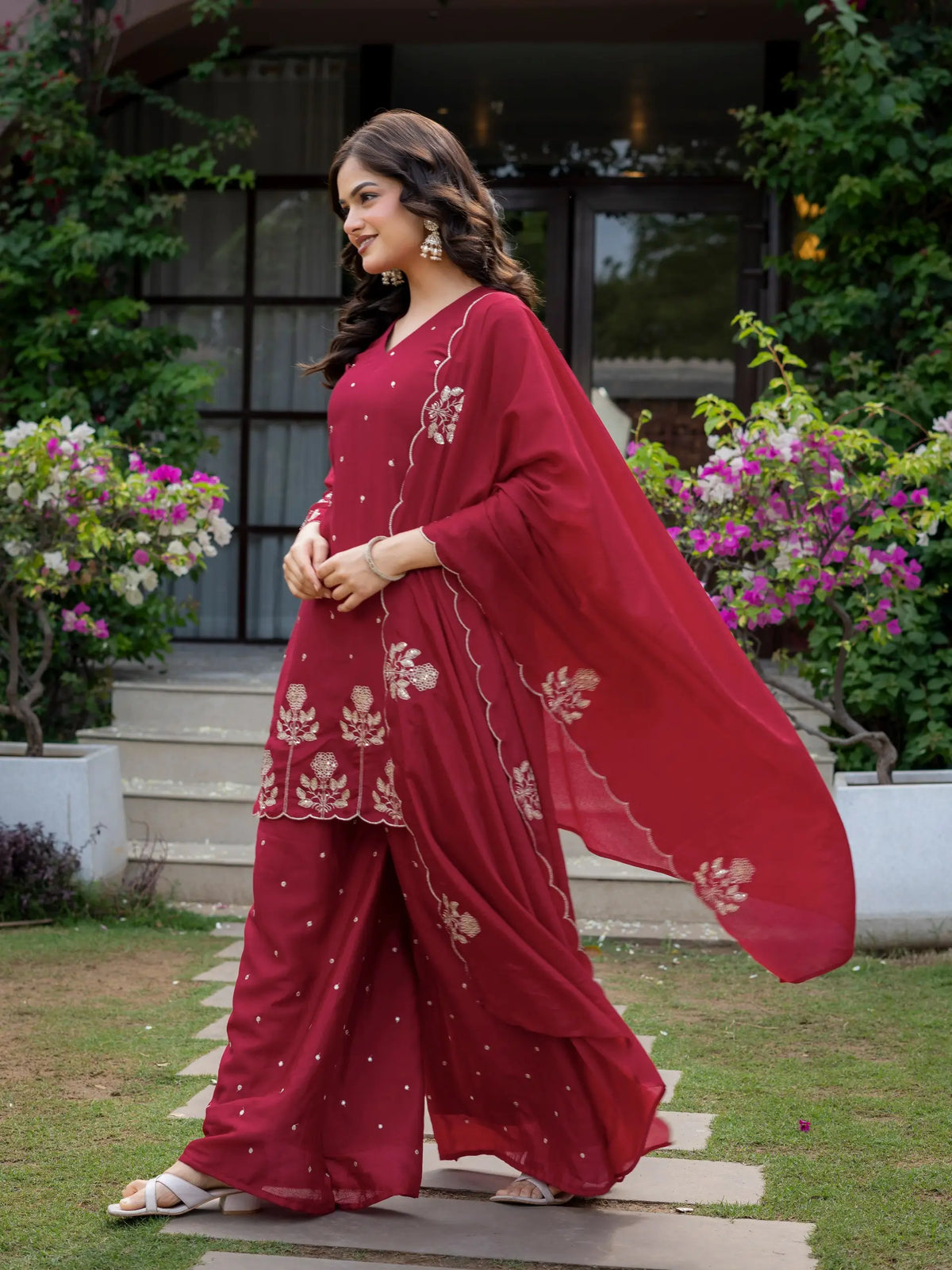 Chinnon Embroidered Kurta Set With Dupatta