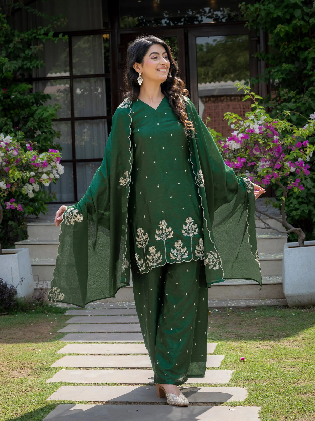 Chinnon Embroidered Kurta Set With Dupatta