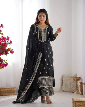 Chinon Silk Embroidered Kurta Set with Dupatta & Pant – Sequins and Jari Work