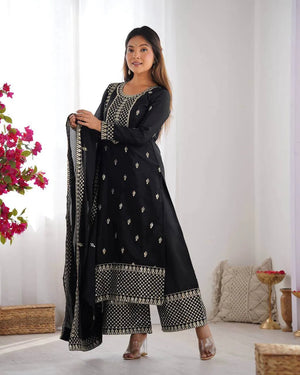 Chinon Silk Embroidered Kurta Set with Dupatta & Pant – Sequins and Jari Work