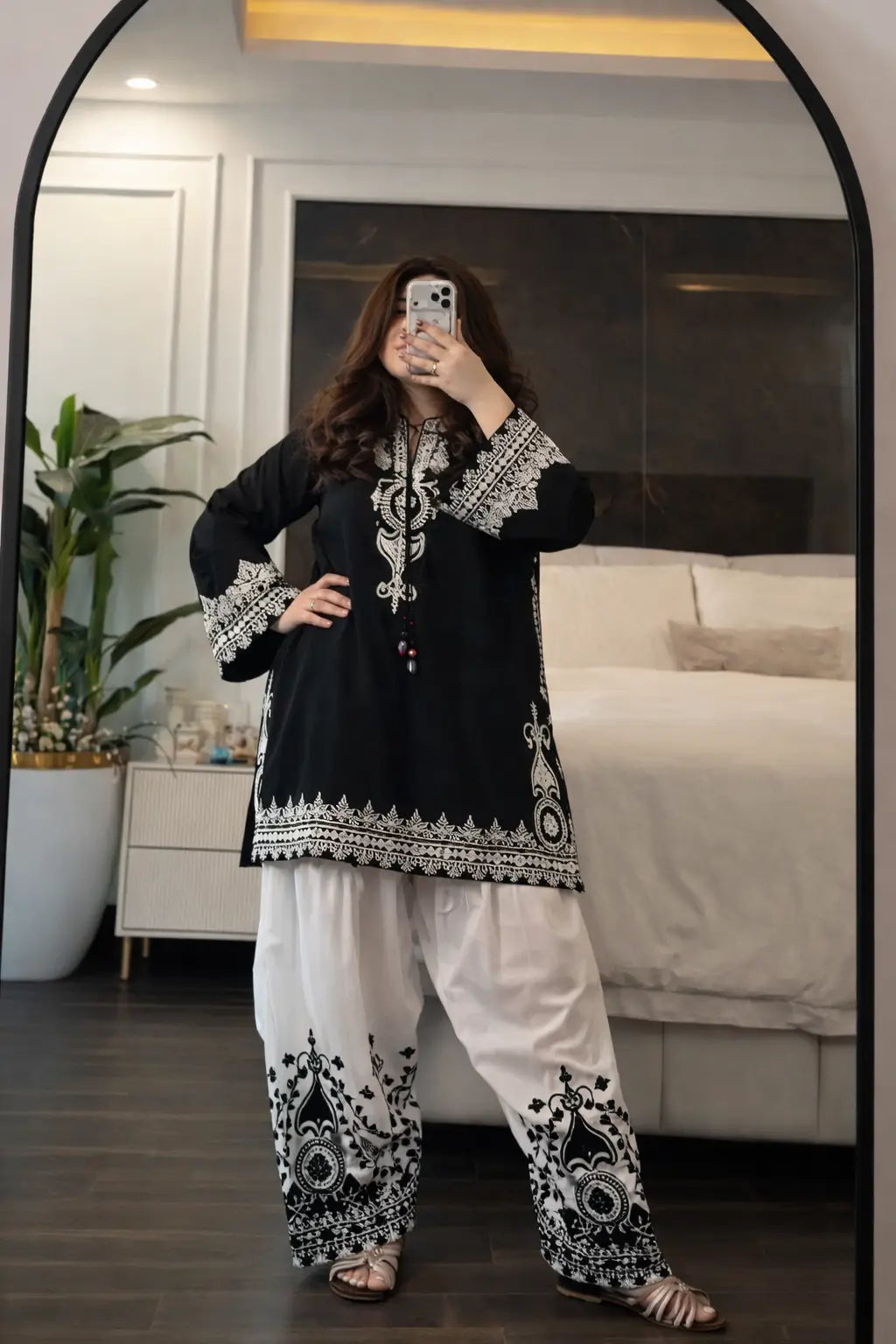 Classic Embroidered Farshi Suit Set for Festive and Traditional Wear
