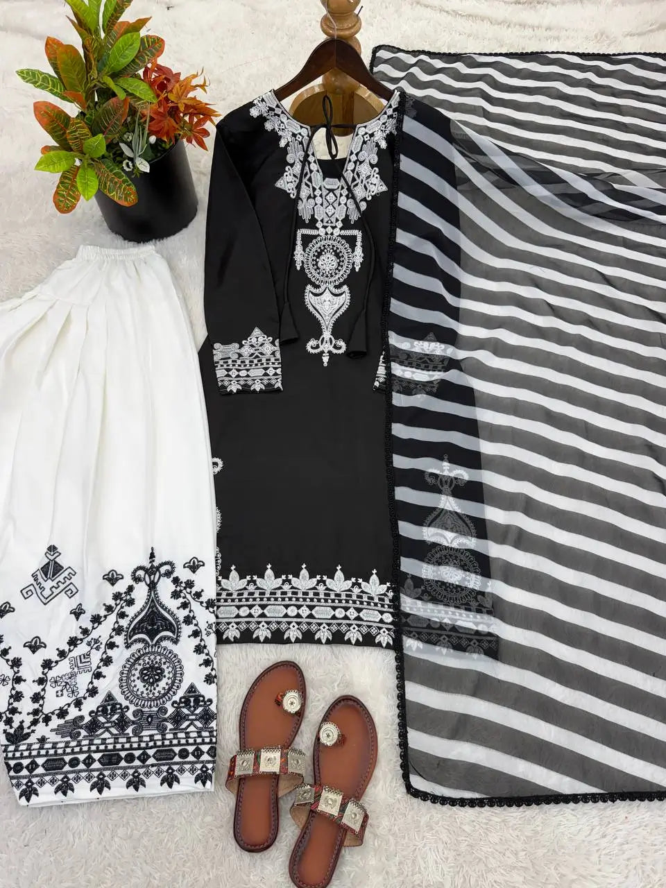 Classic Embroidered Farshi Suit Set for Festive and Traditional Wear