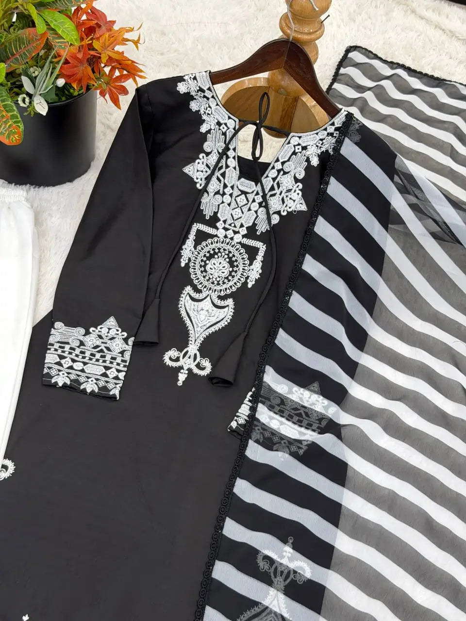Classic Embroidered Farshi Suit Set for Festive and Traditional Wear