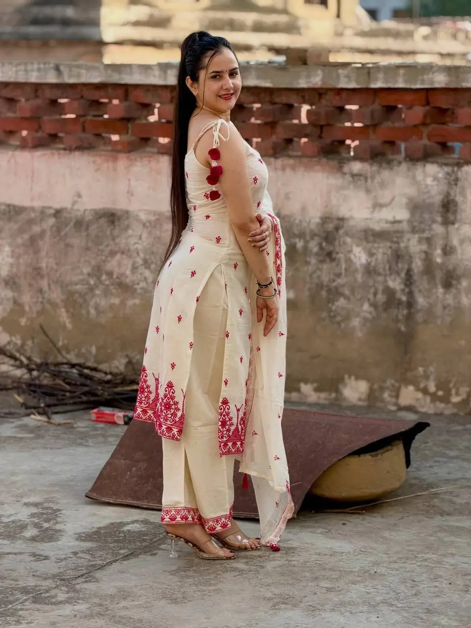 Contrast Border Booti Suit