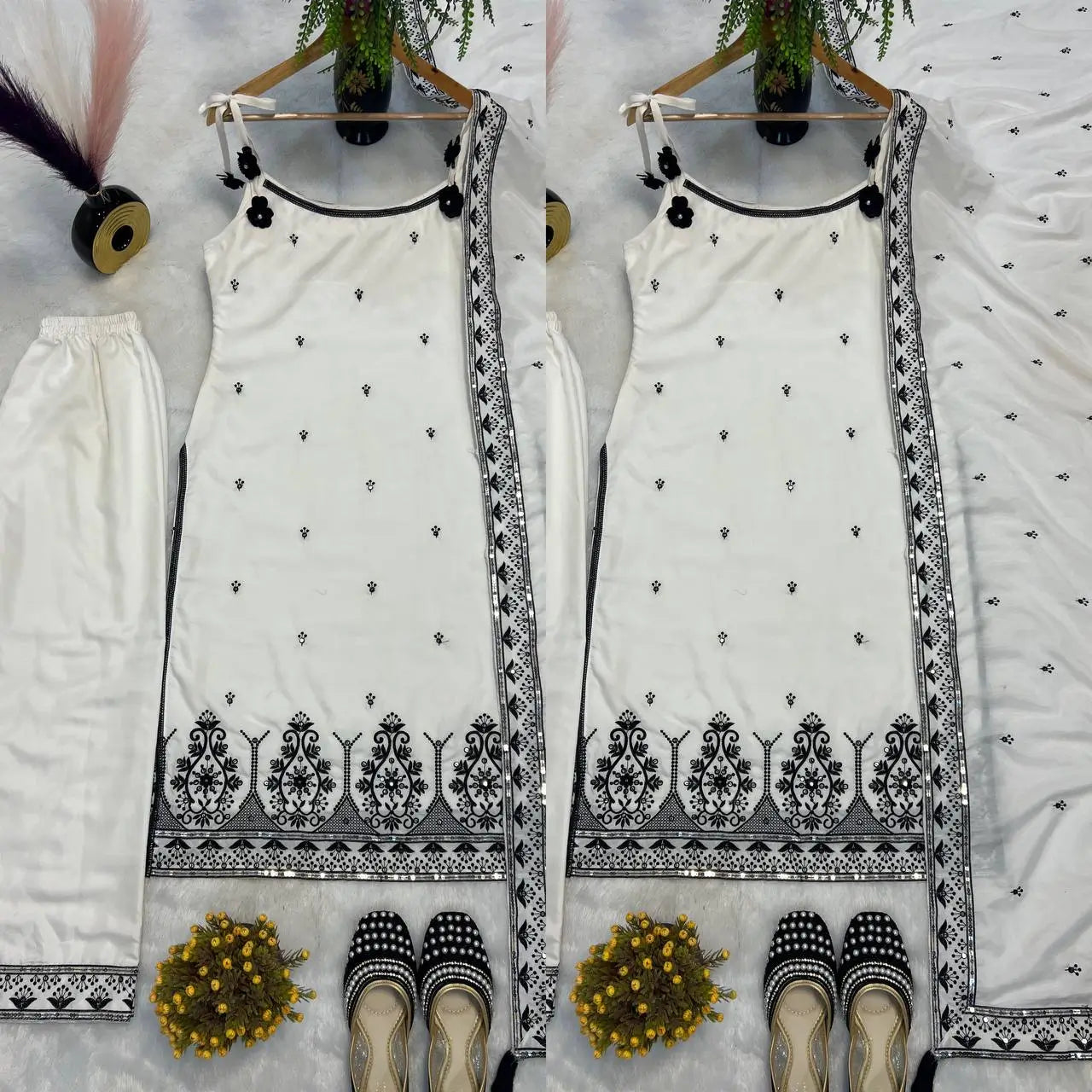 Contrast Border Booti Suit