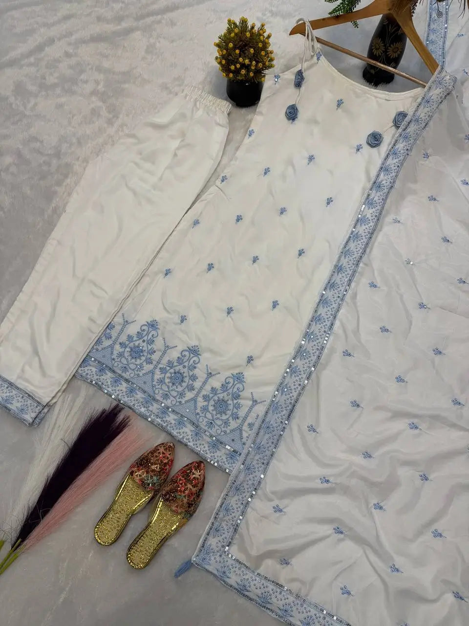 Contrast Border Booti Suit