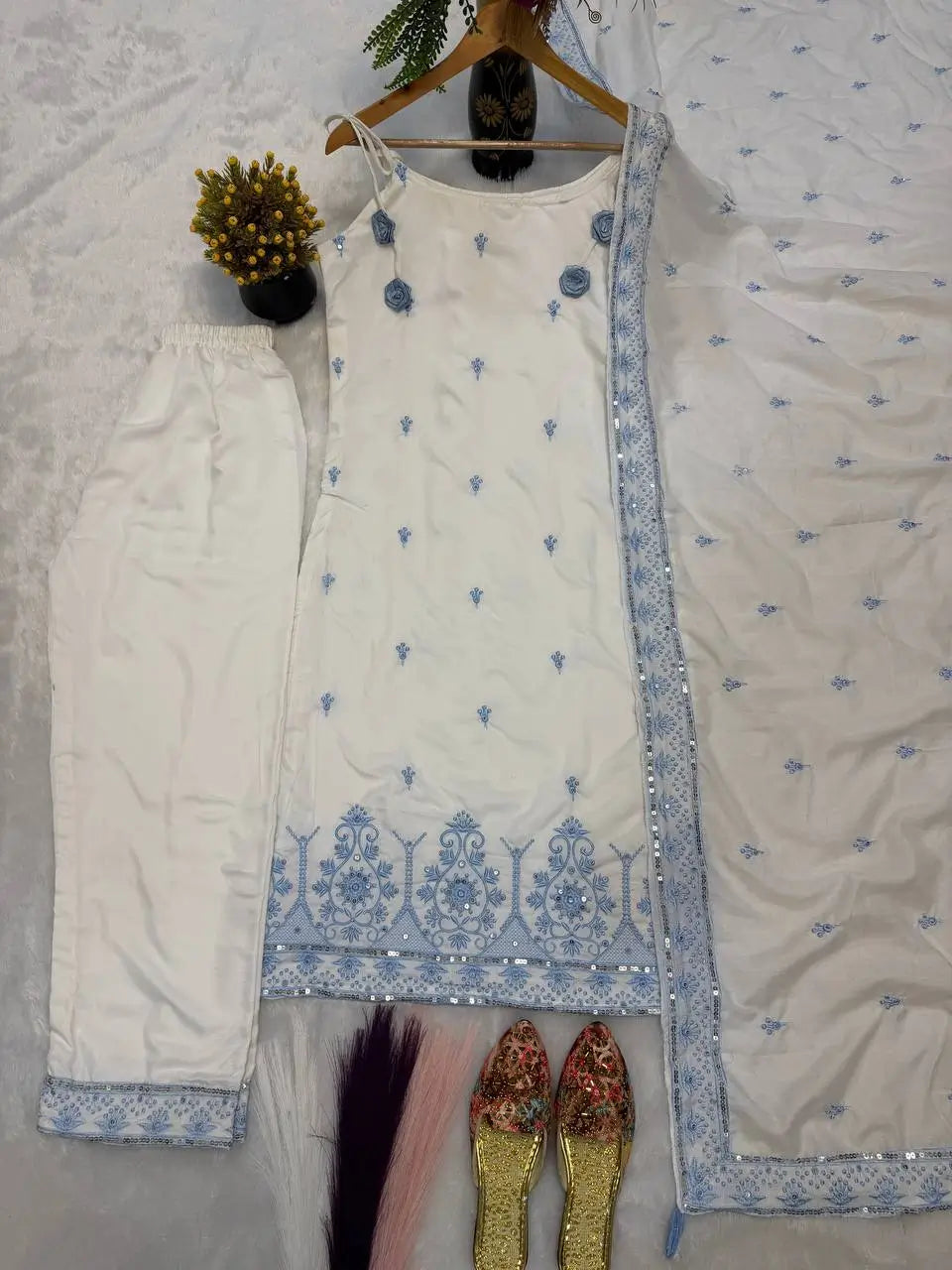 Contrast Border Booti Suit