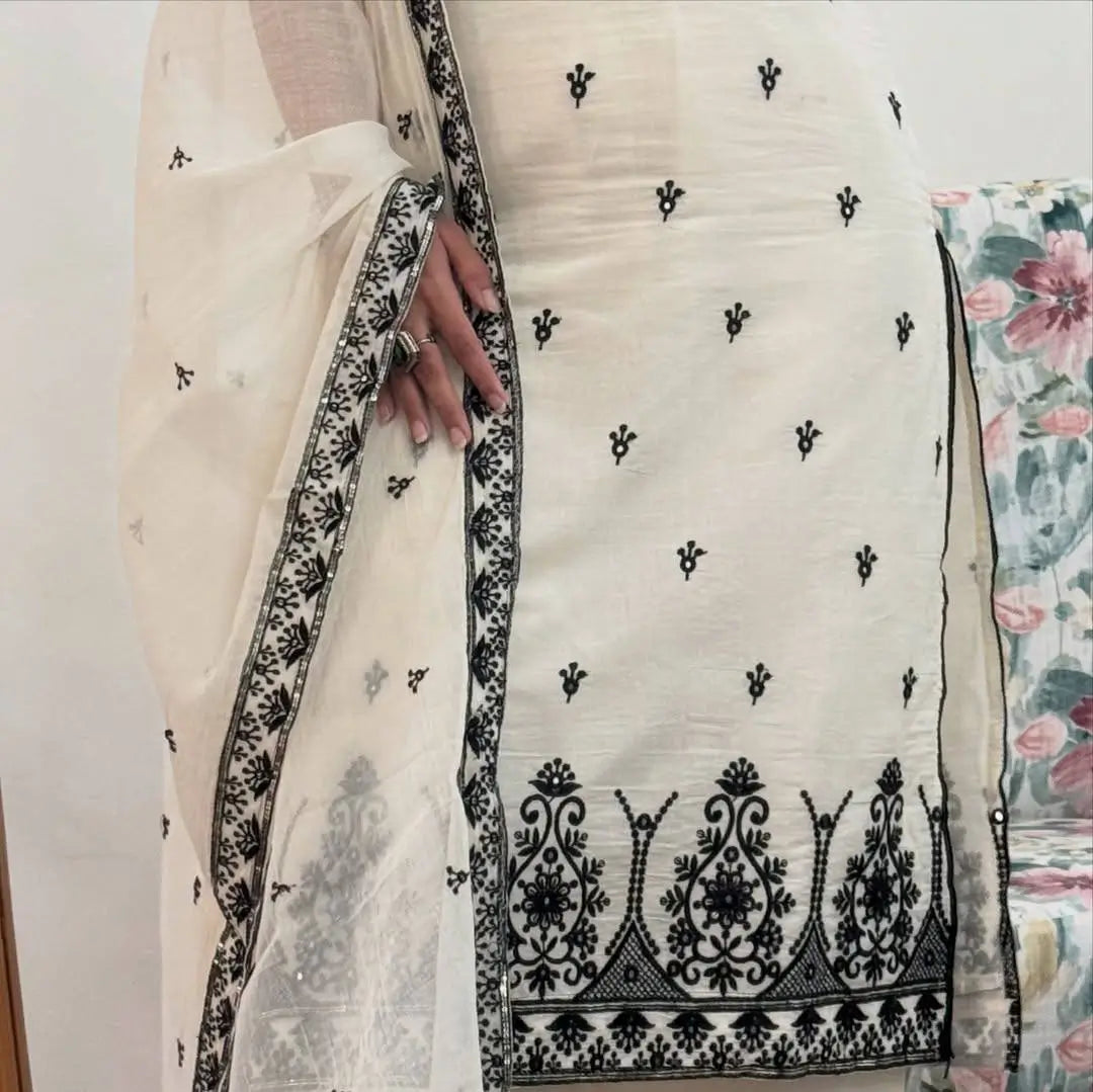 Contrast Border Booti Suit