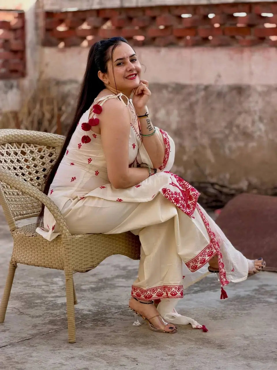 Contrast Border Booti Suit