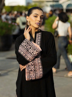 Ebony Thread Embroidered Kurta