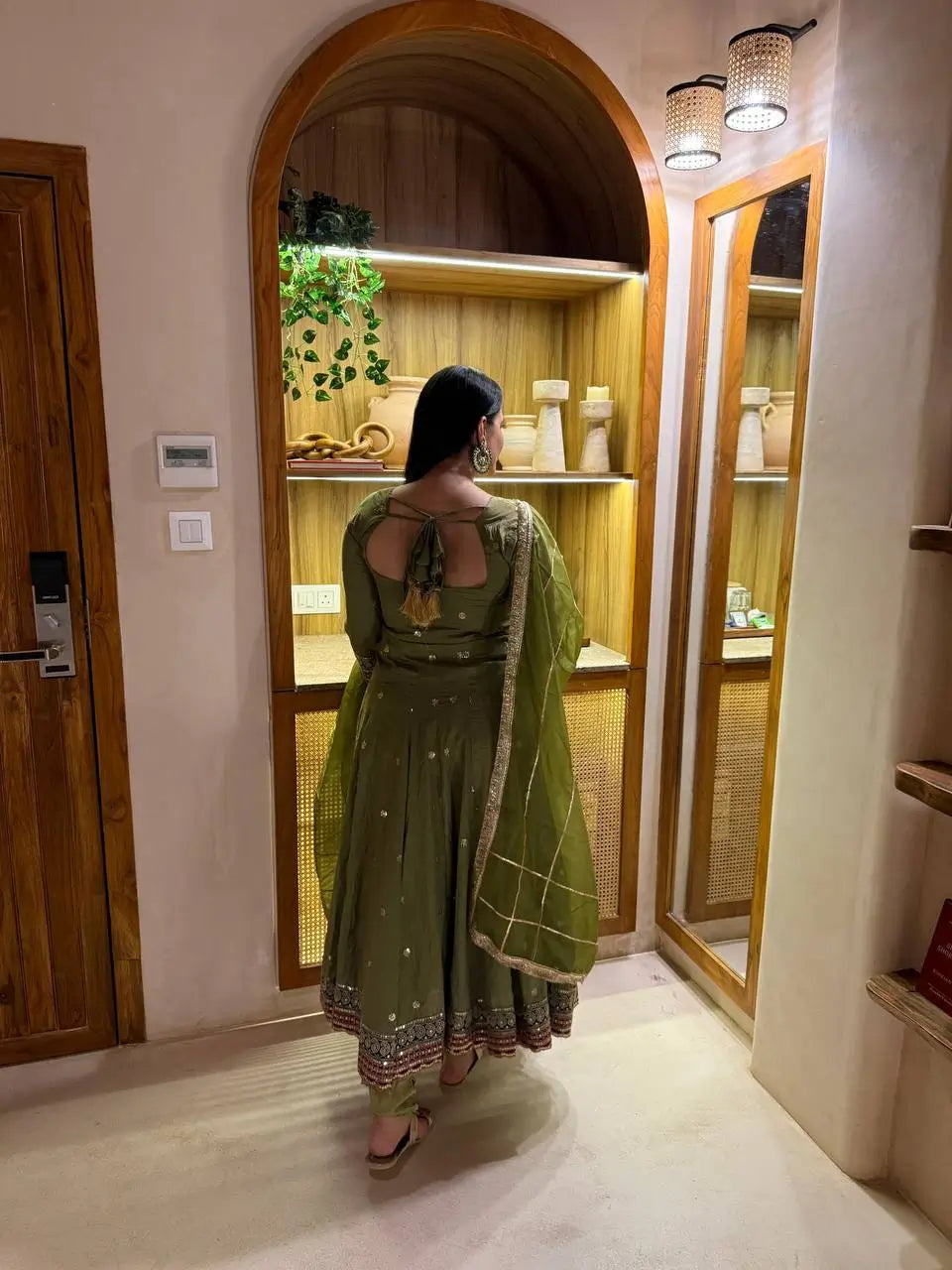 Elegant Anarkali Suit Set with Organza Dupatta for Festive and Ethnic Wear