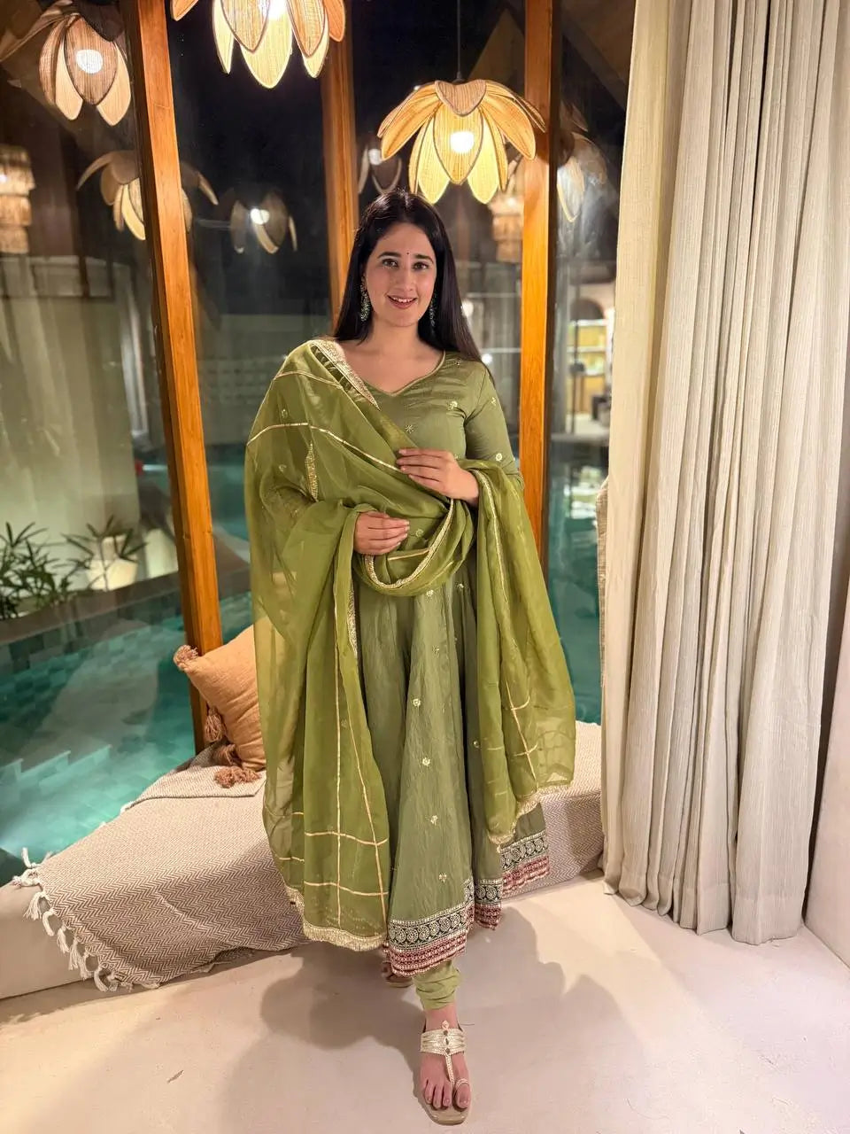 Elegant Anarkali Suit Set with Organza Dupatta for Festive and Ethnic Wear