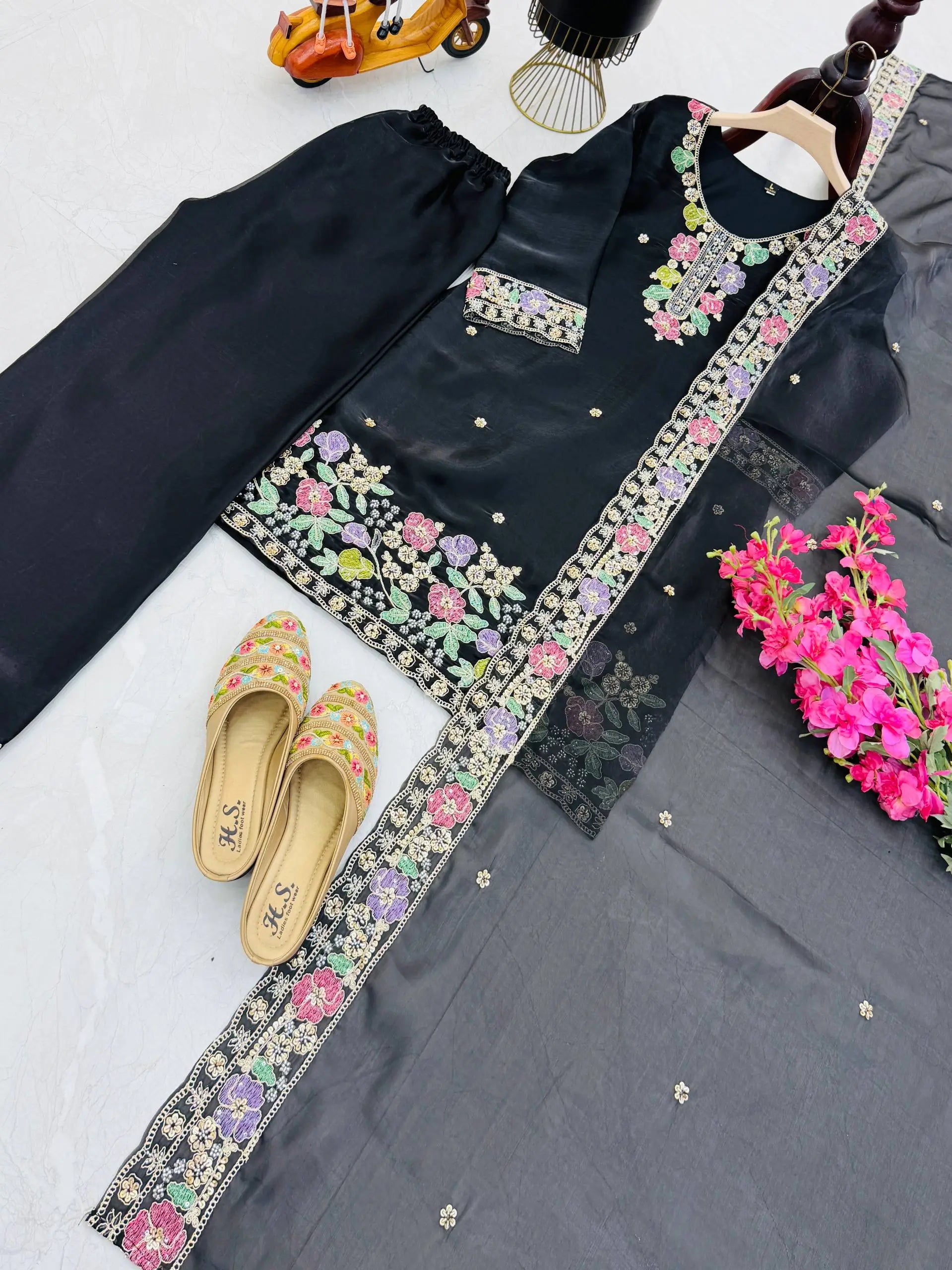 Elegant Chinon Silk Embroidered Suit Set for Festive and Wedding Wear