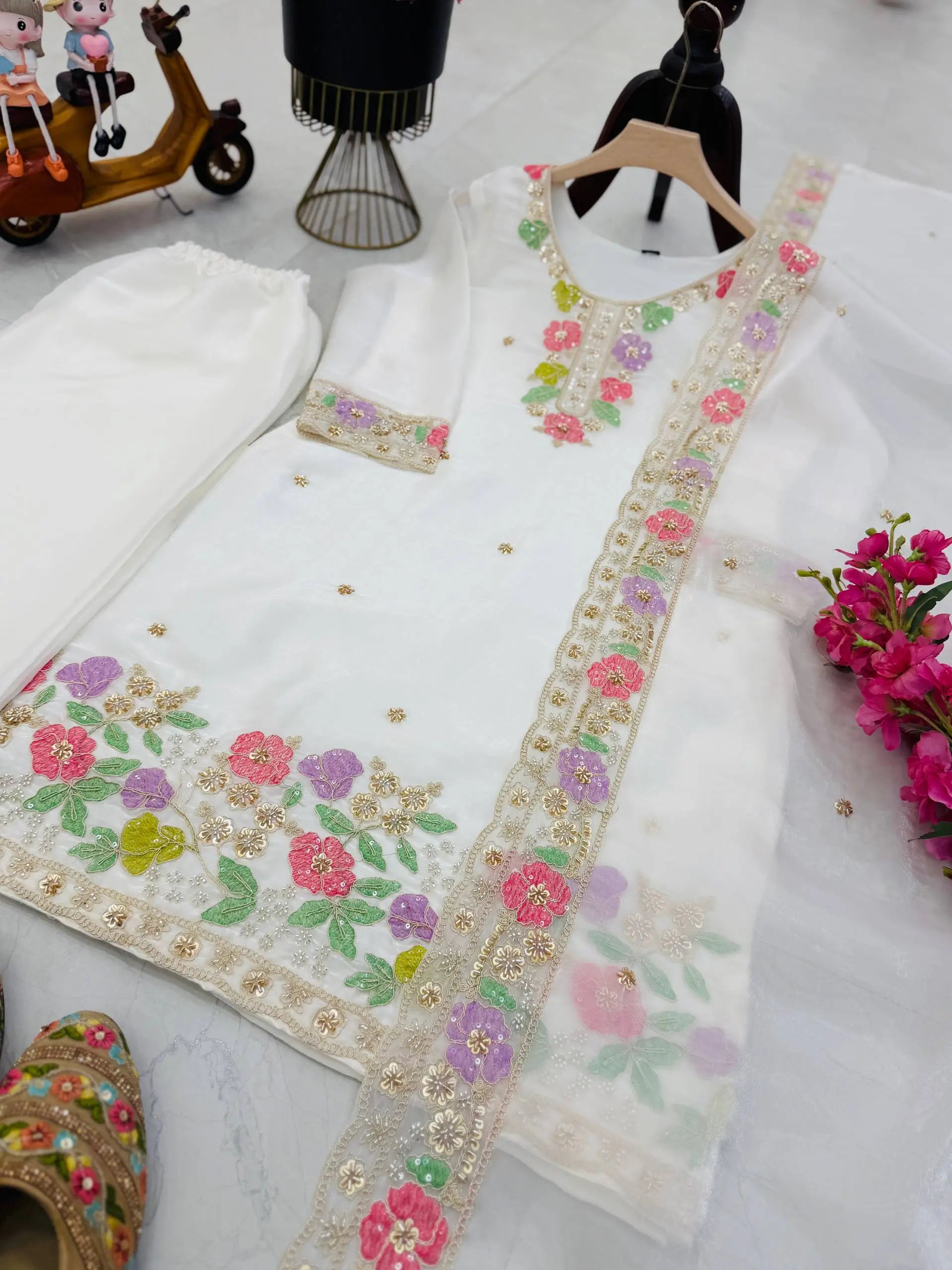 Elegant Chinon Silk Embroidered Suit Set for Festive and Wedding Wear
