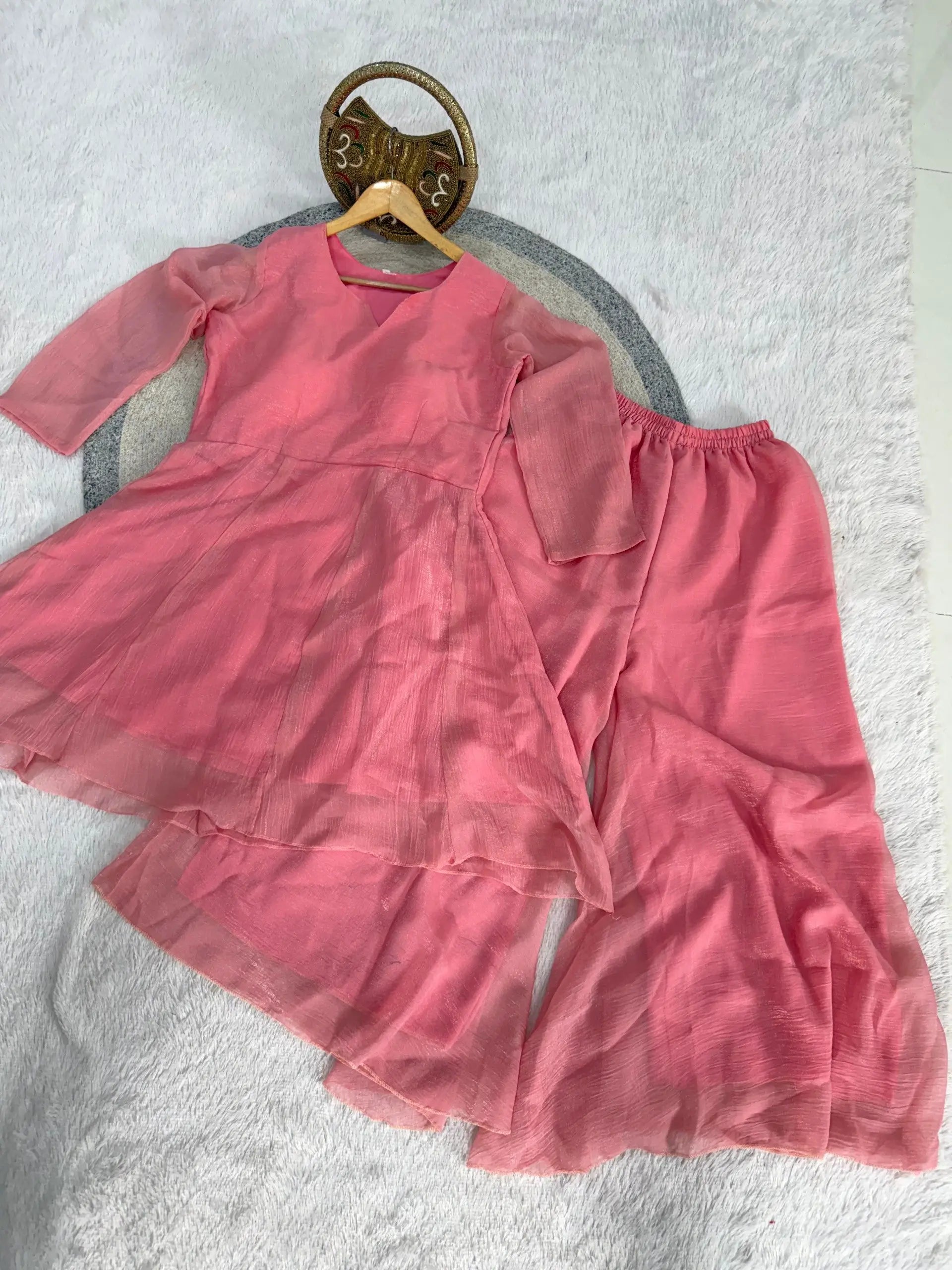 Elegant Crunchy Silk Suit Set for Festive and Occasion Wear