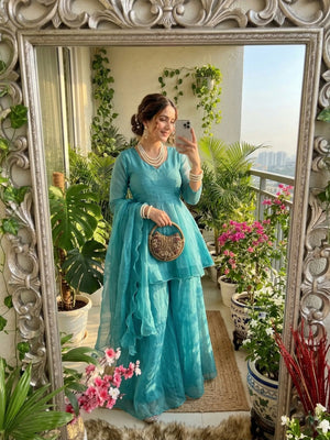 Elegant Crunchy Silk Suit Set for Festive and Occasion Wear