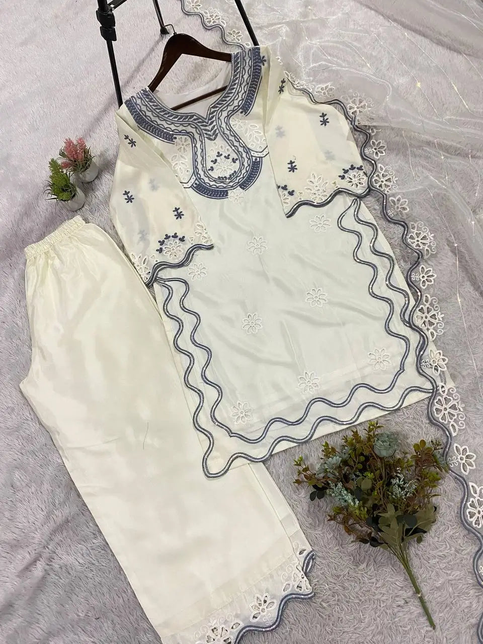 Elegant Embroidered Crepe Silk Suit Set for Festive and Occasion Wear