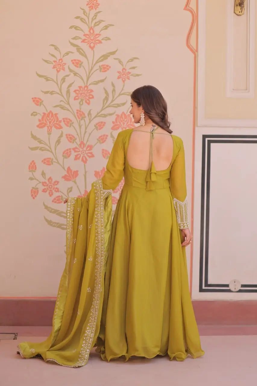 Elegant Embroidered Gown Set with Dupatta for Festive and Wedding Wear