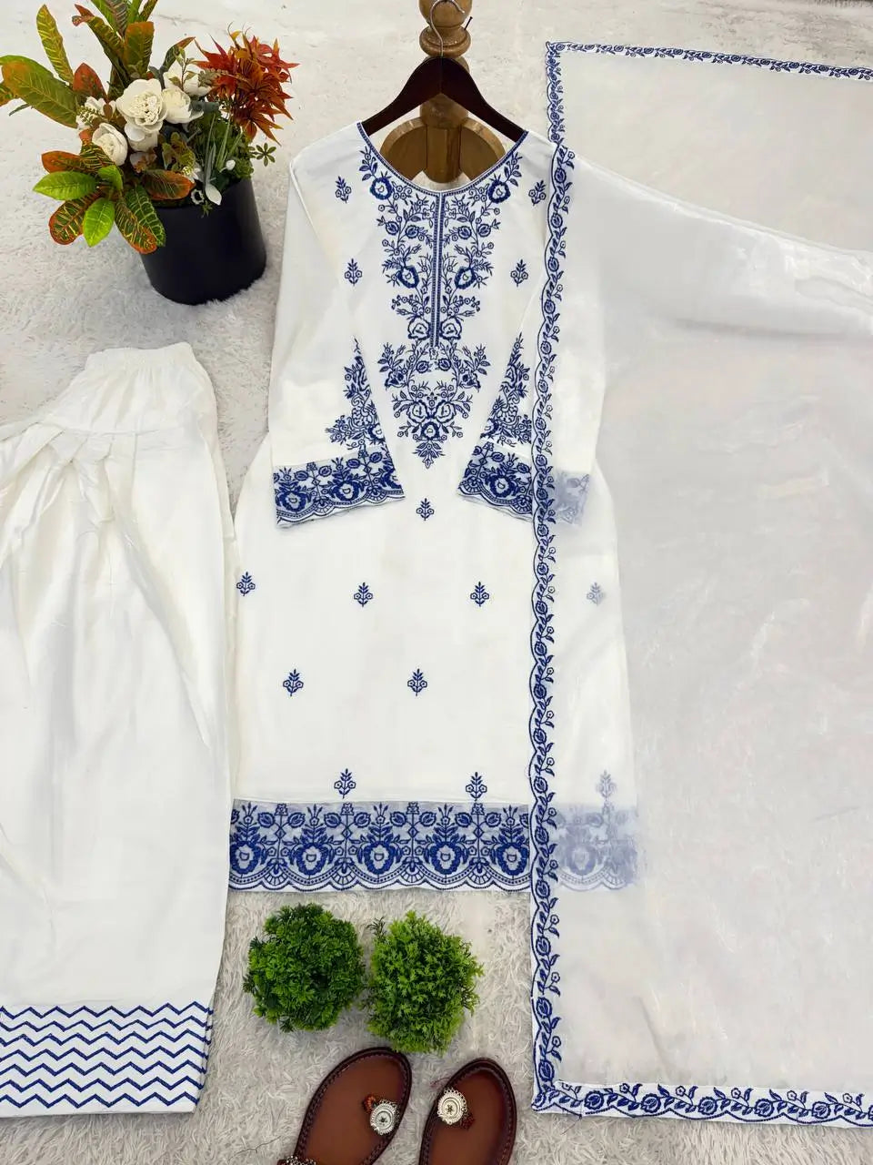 Elegant Embroidered Rayon Cotton Farshi Suit Set for Festive and Daily Wear