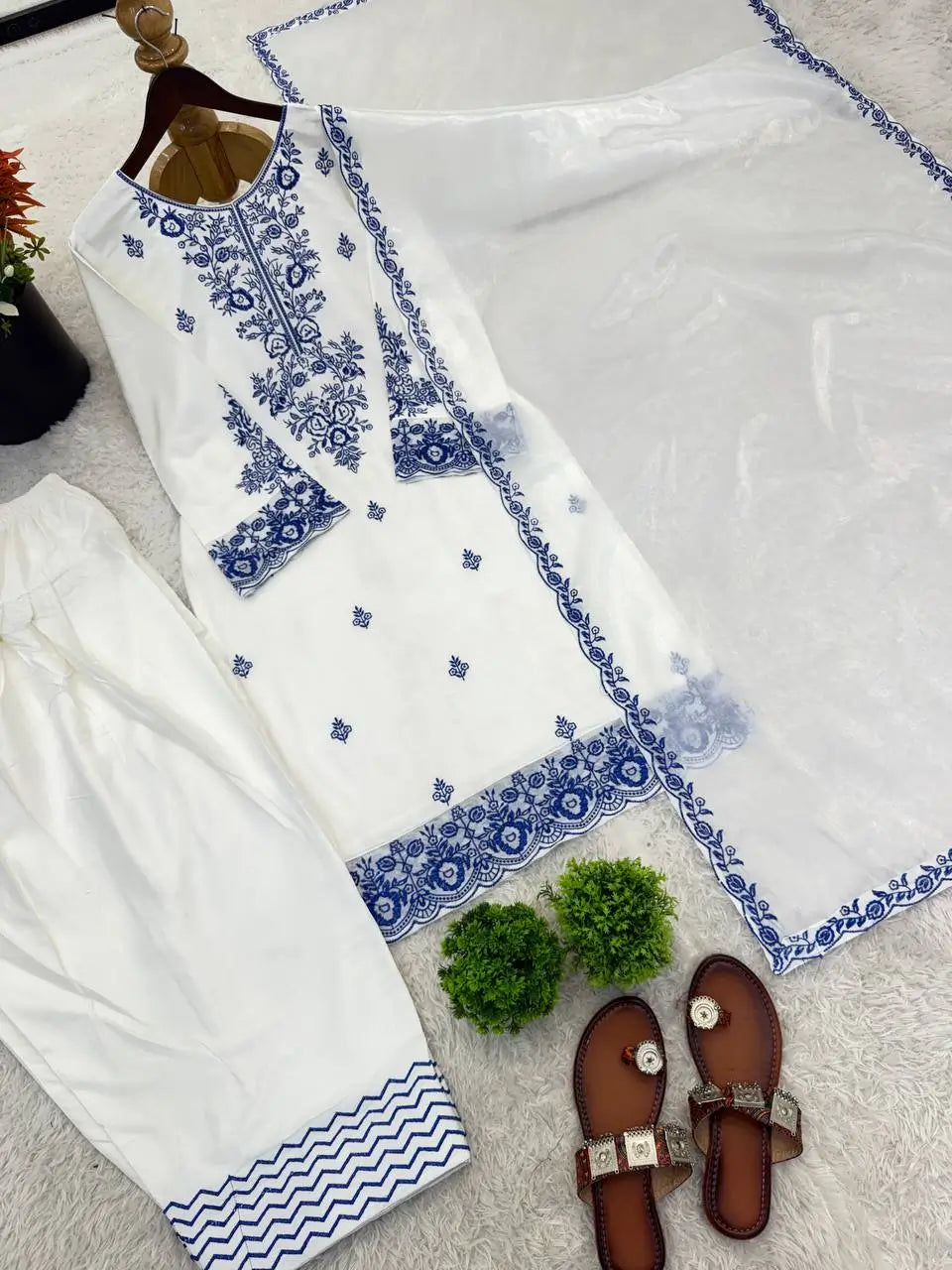 Elegant Embroidered Rayon Cotton Farshi Suit Set for Festive and Daily Wear