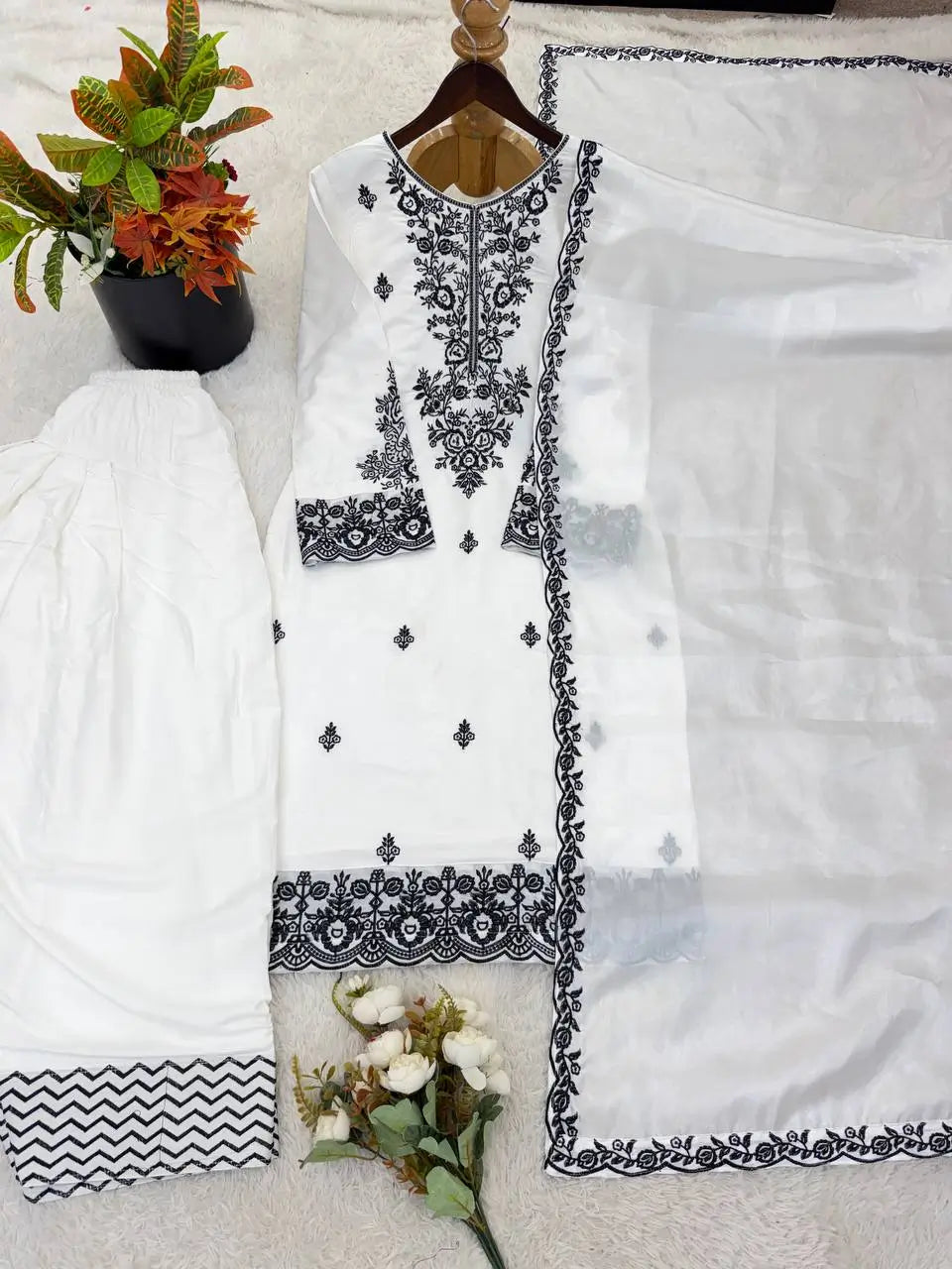 Elegant Embroidered Rayon Cotton Farshi Suit Set for Festive and Daily Wear