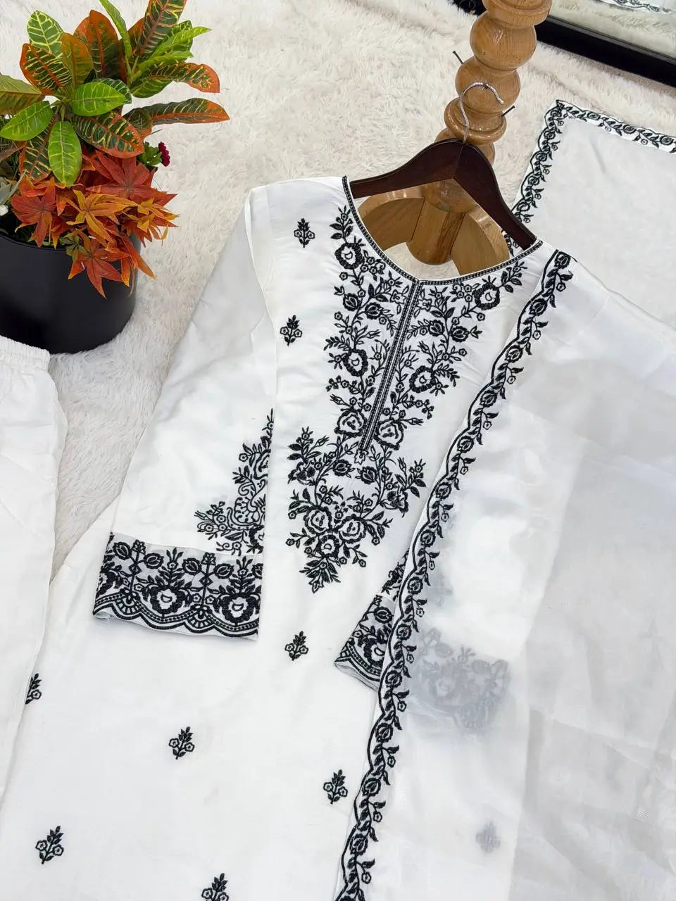 Elegant Embroidered Rayon Cotton Farshi Suit Set for Festive and Daily Wear