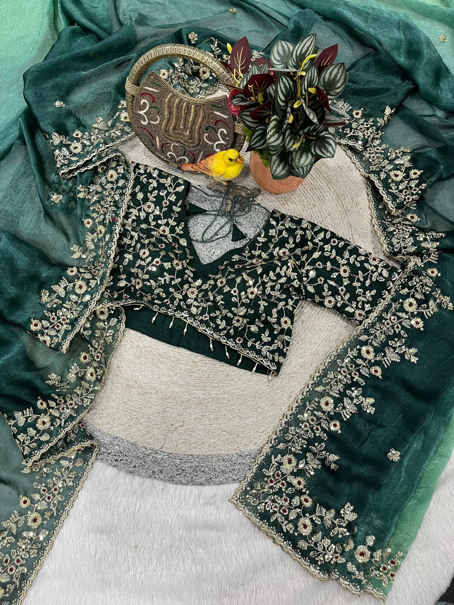 Elegant Fandy Chiffon Silk Saree for Festive and Occasion Wear