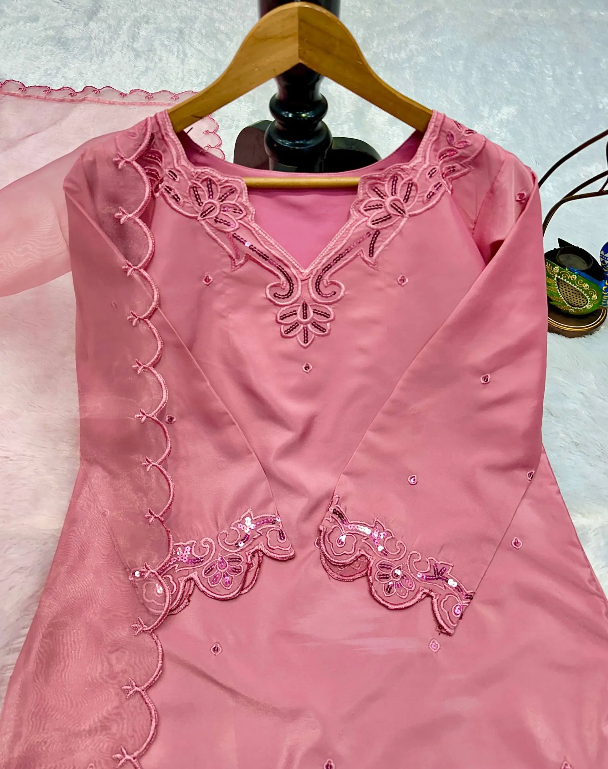 Elegant Farsi Salwar Suit Set with Embroidery for Festive and Party Wear