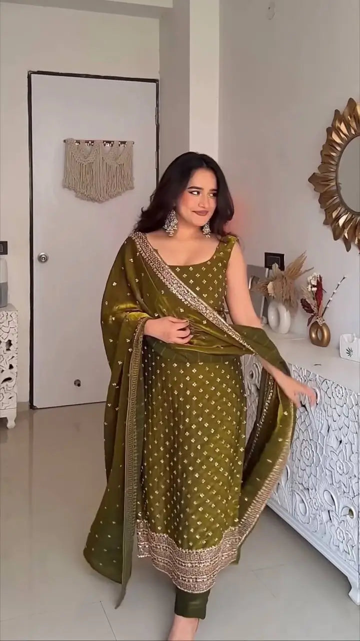 Elegant Fendy Silk Embroidered Kurta Set for Festive and Wedding Wear