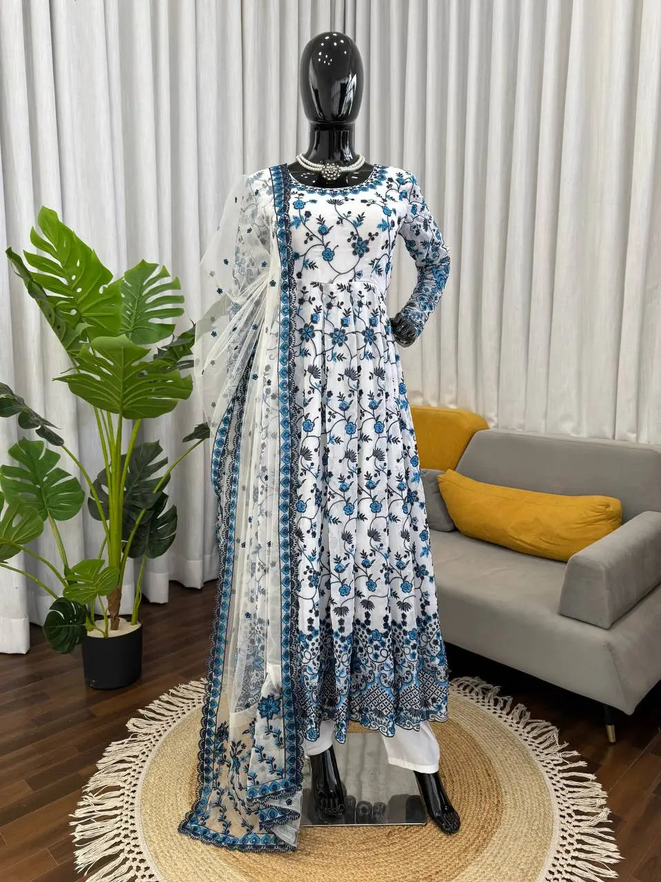Elegant Floral Georgette Anarkali Set for Festive and Day Occasion Wear
