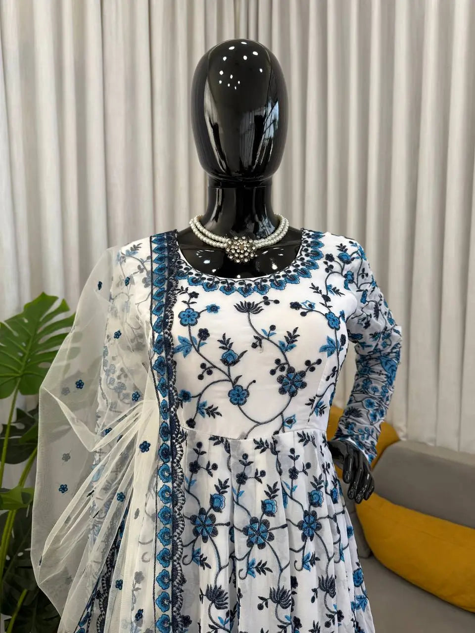 Elegant Floral Georgette Anarkali Set for Festive and Day Occasion Wear