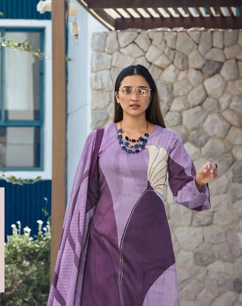 Elegant Heavy Poly Rayon Digital Print Kurti Set with Straight Pant & Mal Chanderi Dupatta