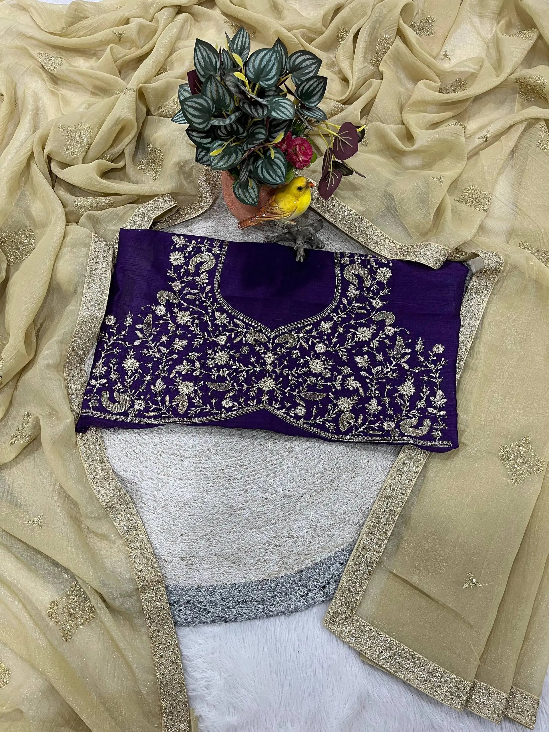 Elegant Soft Crunchy Silk Designer Saree for Festive and Wedding Wear