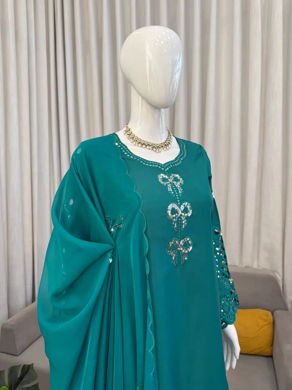 Elegant Thread Work Silk Suit Set for Festive and Family Occasions