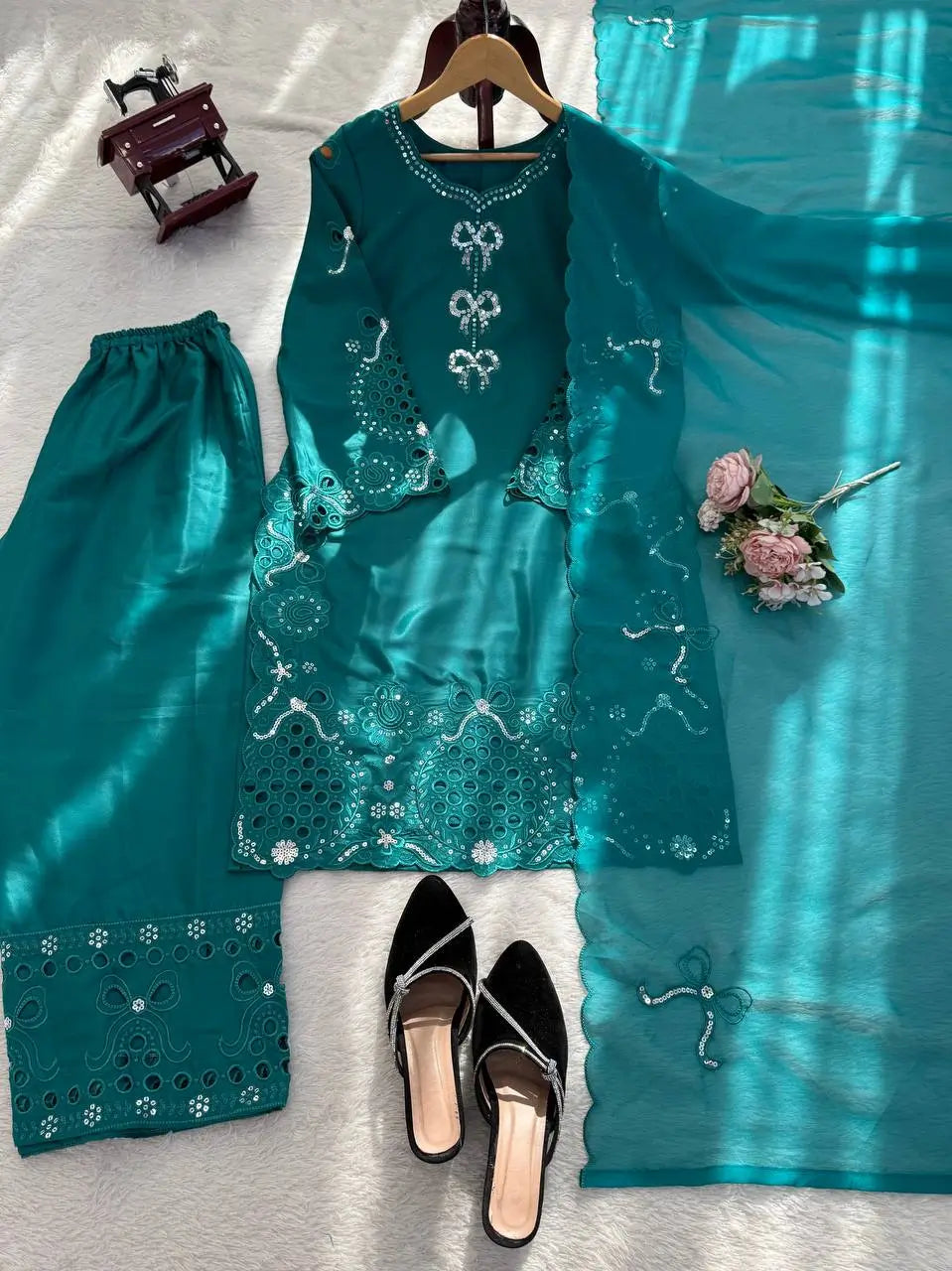 Elegant Thread Work Silk Suit Set for Festive and Family Occasions